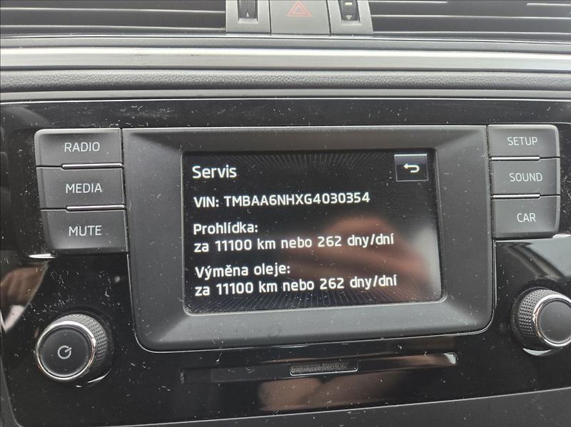 Škoda Rapid 1,2 TSI  AMBIENTE - fotka 17 z 23