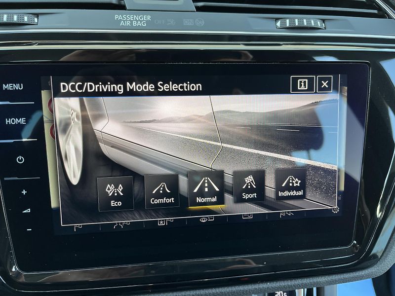 Volkswagen Touran (2020) 2.0TDI DSG VÝB*13000€ HIGHLINE - fotka 22 z 48