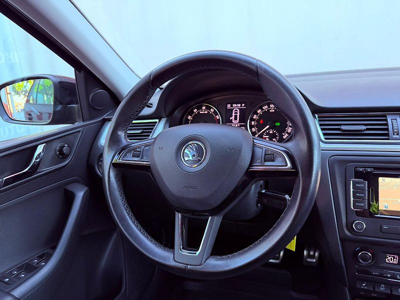 Škoda Rapid 1.4 TSi Elegance DSG Spaceback - fotka 16 z 25