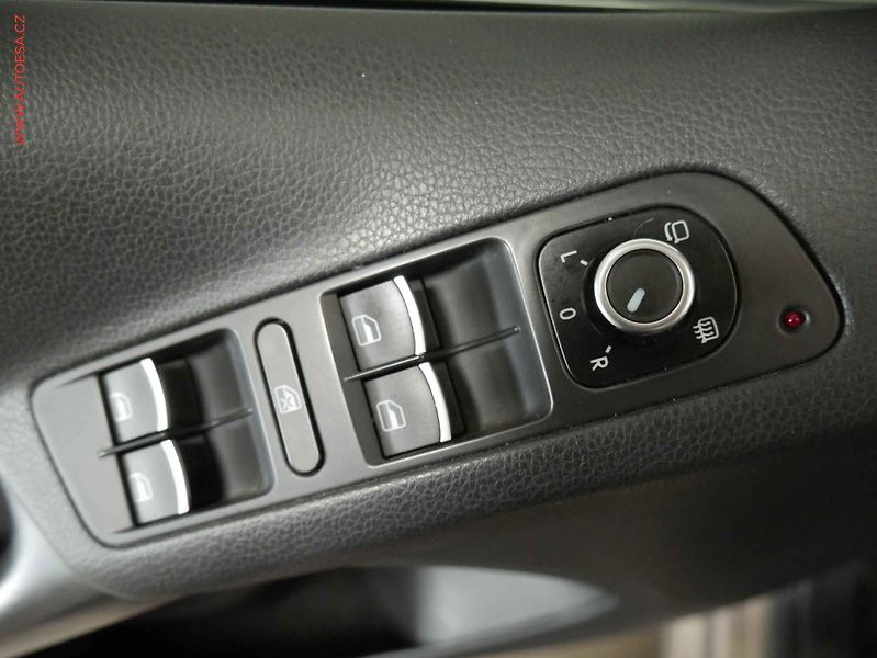 Volkswagen Tiguan (2012) 1.4TSi 4x4, ČR, Výhř.sed. - fotka 17 z 20
