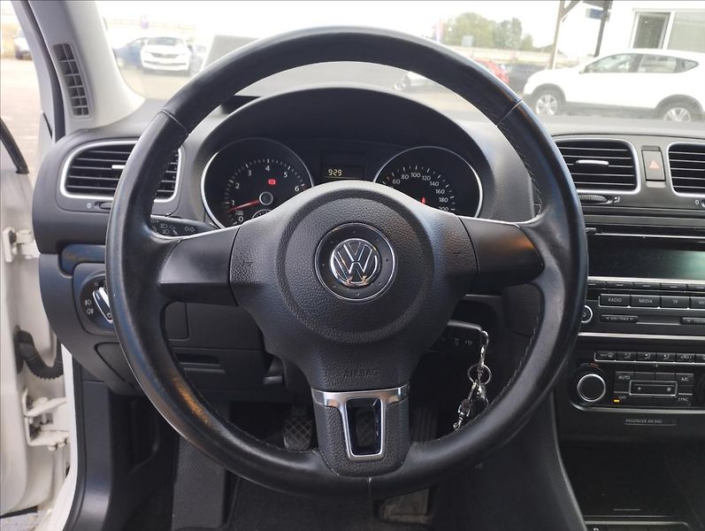 Volkswagen Golf 1,2 - fotka 15 z 15