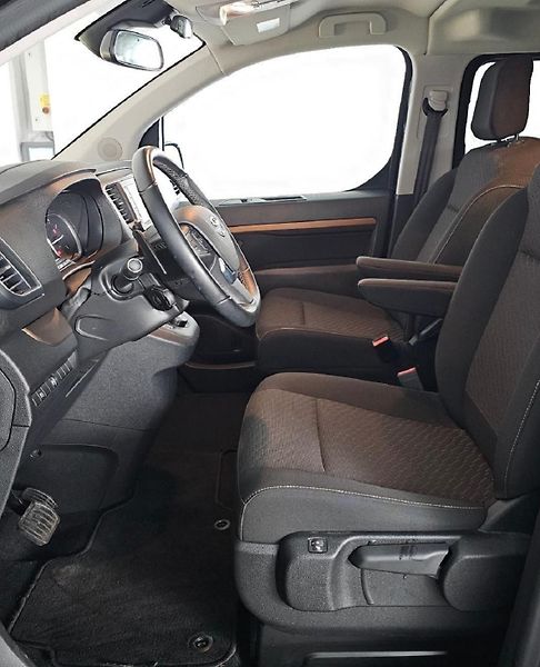 Toyota ProAce (2022) ČR L2 Automat 8 pax Webasto - fotka 2 z 17