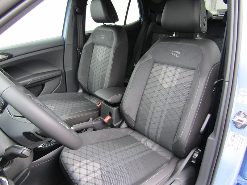 Volkswagen T-Cross R-Line People1.5 TSI 110 kW 7D - fotka 22 z 34