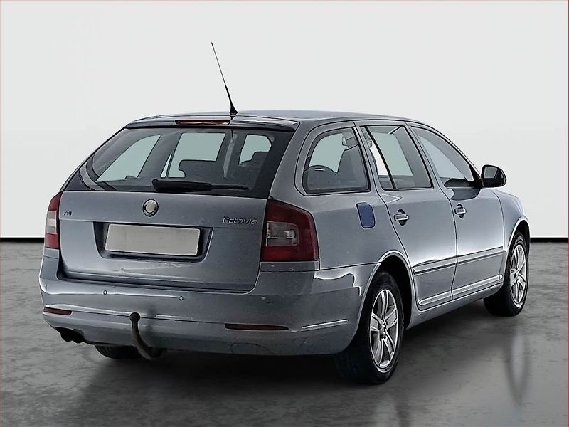 Škoda Octavia (2010) 1.4 TSI, Tempomat - fotka 5 z 16