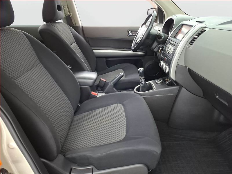 Nissan X-Trail (2008) 2.0 dCi, 4X4, nová STK, Tažné - fotka 9 z 15