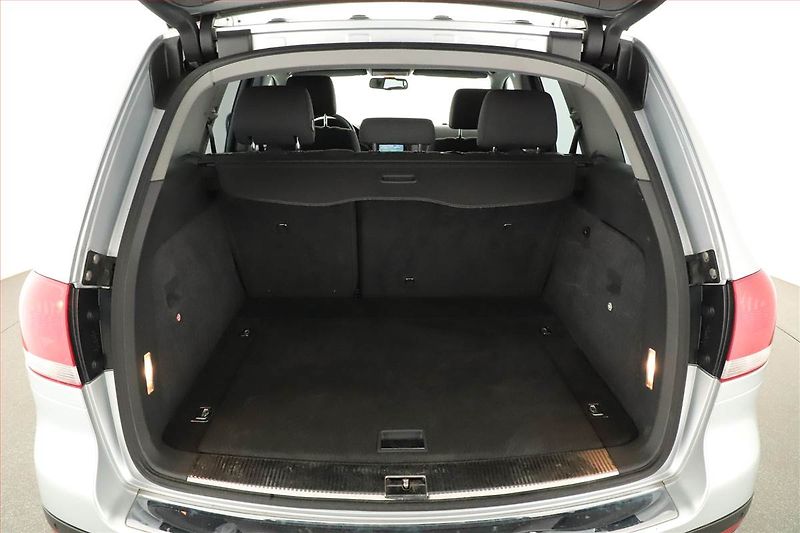 Volkswagen Touareg (2006) 3.0 V6 TDI, 4X4, Automat - fotka 11 z 16