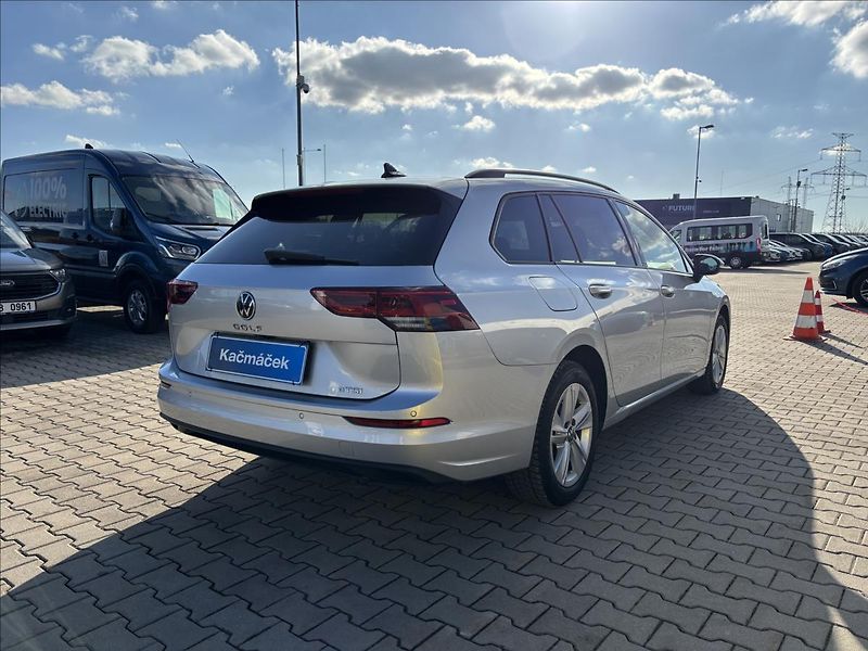 Volkswagen Golf 1,5 eTSI EVO 110 kW Life DSG - fotka 5 z 30