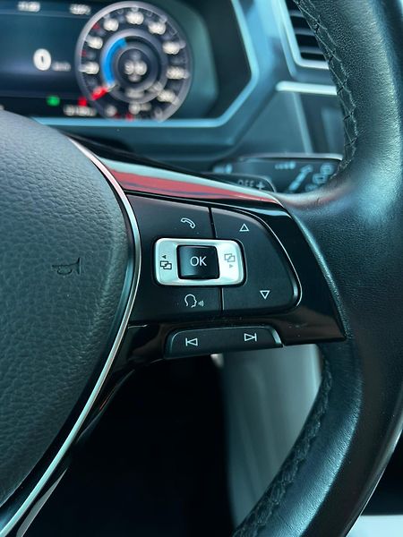 Volkswagen Tiguan 2.0TDI DSG 4Motion Virtual TZ - fotka 11 z 28