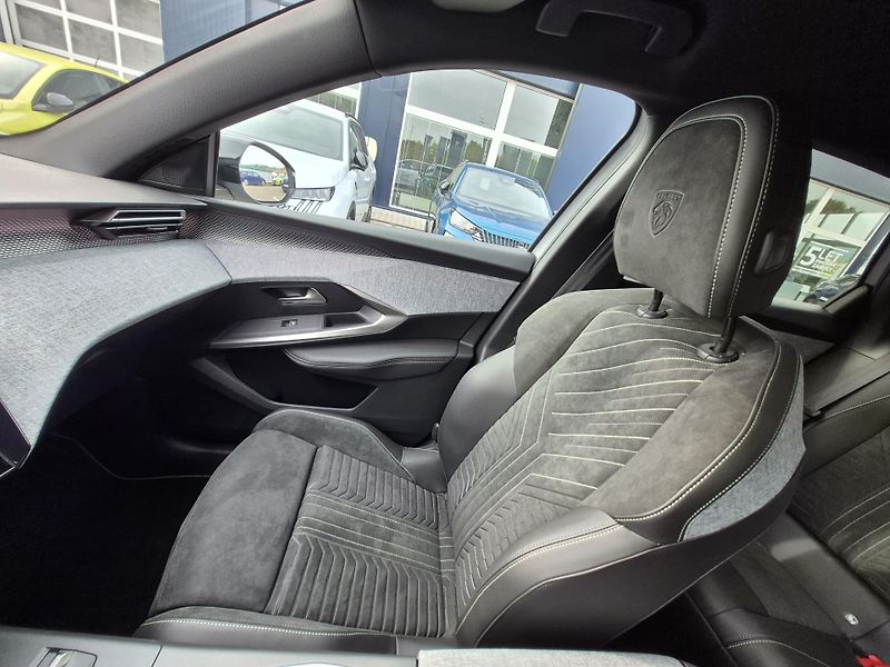 Peugeot 3008 (2026) GT Hybrid 145 e-DCS6  - fotka 19 z 21