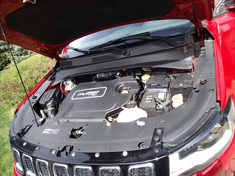 Jeep Compass 2,0 103 KW,Longitude 4WD,2.Maj - fotka 45 z 51