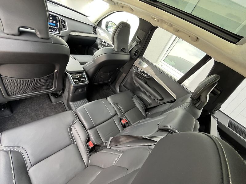 Volvo XC90 T8 AWD ULT B&W VENT VZDUCH 7M* - fotka 26 z 55