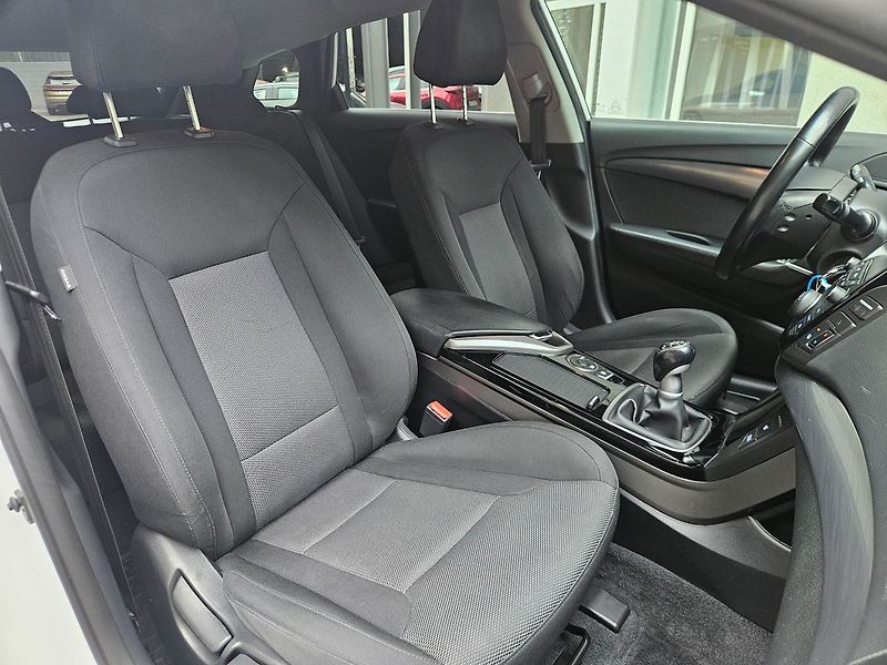Hyundai i40 1.6 CRDi Succes Winter, 1.maj. - fotka 23 z 28