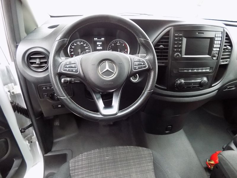 Mercedes-Benz Vito (2020) 114CDI/Extra-Long/4x4/Full-LED - fotka 21 z 35