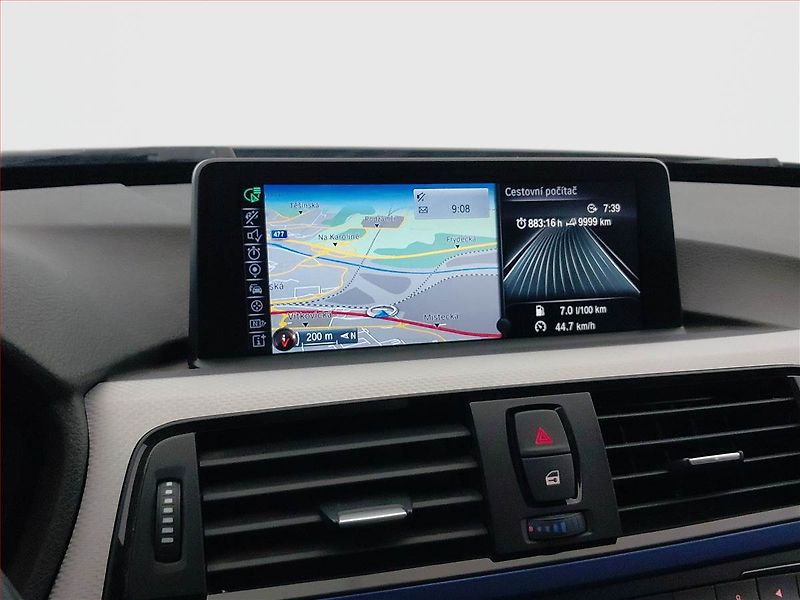 BMW Řada 3 (2015) 320d xDrive GT, 4X4, Automat - fotka 16 z 18