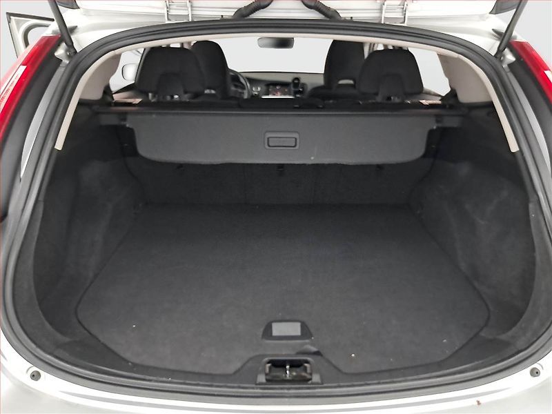 Volvo V60 (2017) D3 2.0, Navi, Tempomat - fotka 14 z 18