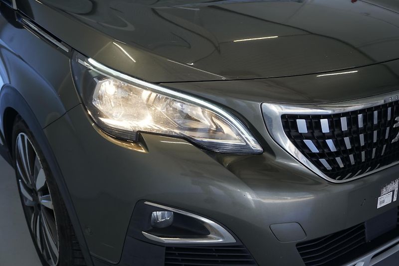 Peugeot 3008 1.6 BLUEHDI 88kW ALLURE - fotka 4 z 29