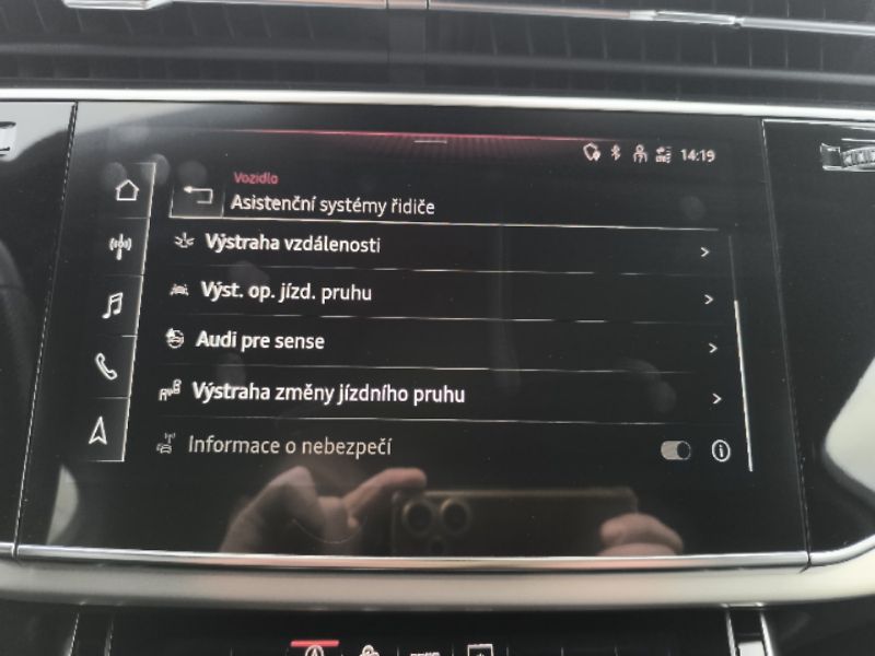 Audi Q7 3.0TDi S-Line - fotka 20 z 25