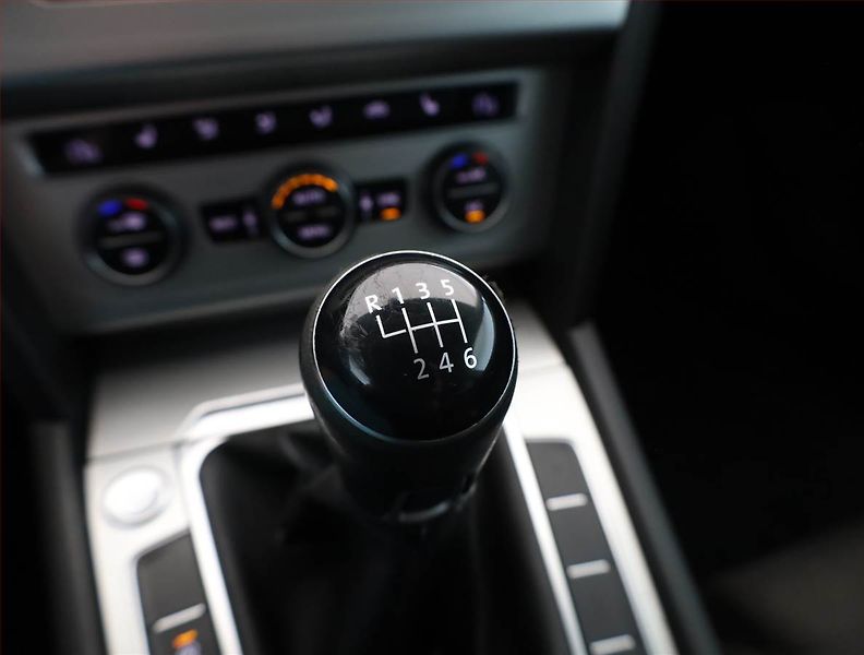 Volkswagen Passat (2016) 2.0 TDI, Navi, Tempomat - fotka 14 z 18