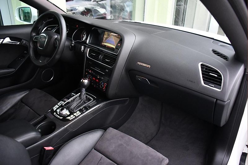 Audi RS 5 4.2 V8 B&O PO VELKÉM SERVISE  - fotka 19 z 45