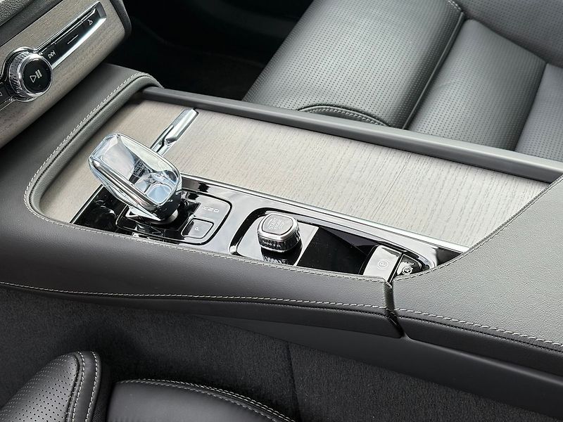 Volvo XC90 T8 PLUS, VZDUCH, VENTILACE, 36 - fotka 12 z 24
