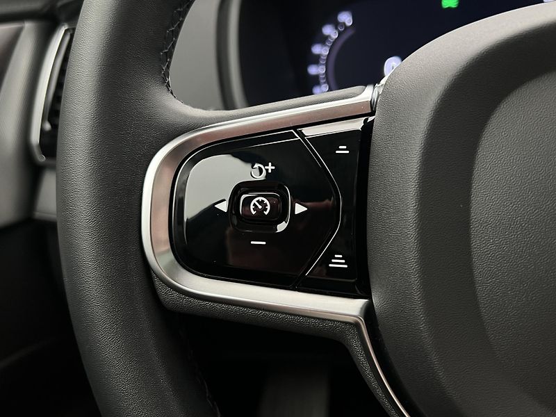 Volvo XC90 B5 AWD BRIGHT PLUS 7 MÍST AUT - fotka 26 z 50