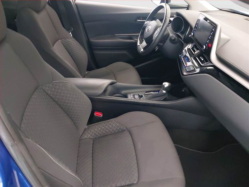 Toyota C-HR (2020) Style 1.8 Hybrid - fotka 9 z 17