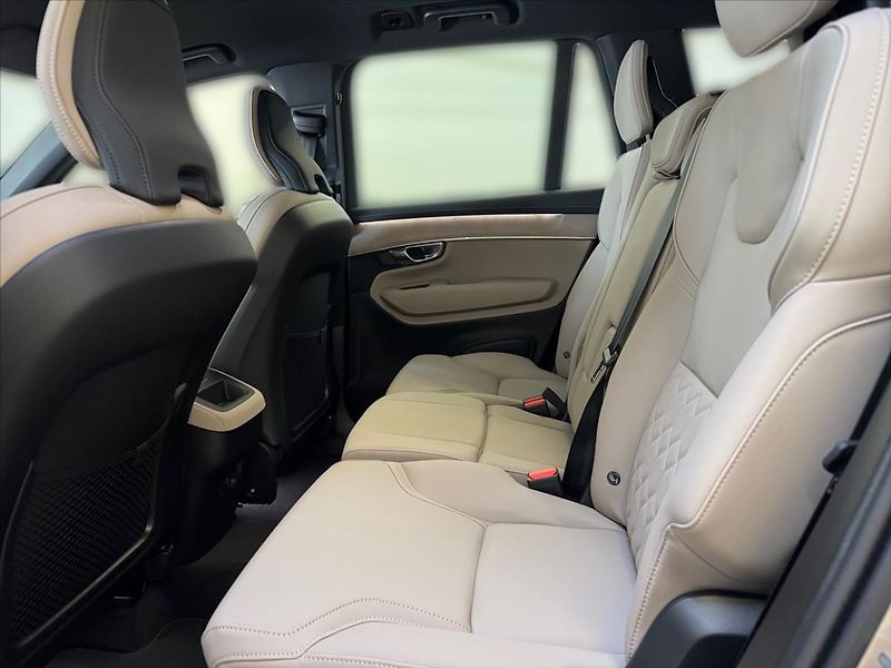 Volvo XC90 (2025) 2,0 B5 AWD Dark Plus 2233  Plu - fotka 11 z 15