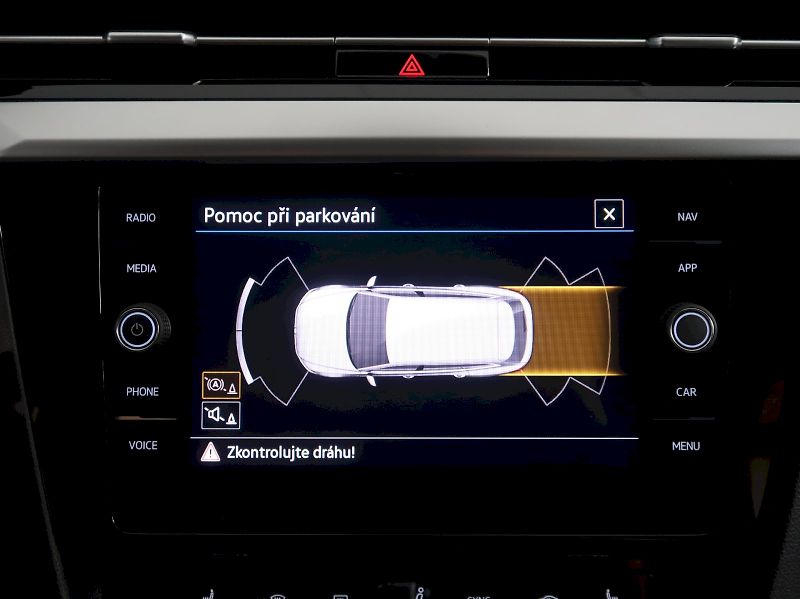 Volkswagen Arteon (2023) SB R-LINE 2.0 TDI 147KW DSG ZÁ - fotka 29 z 37