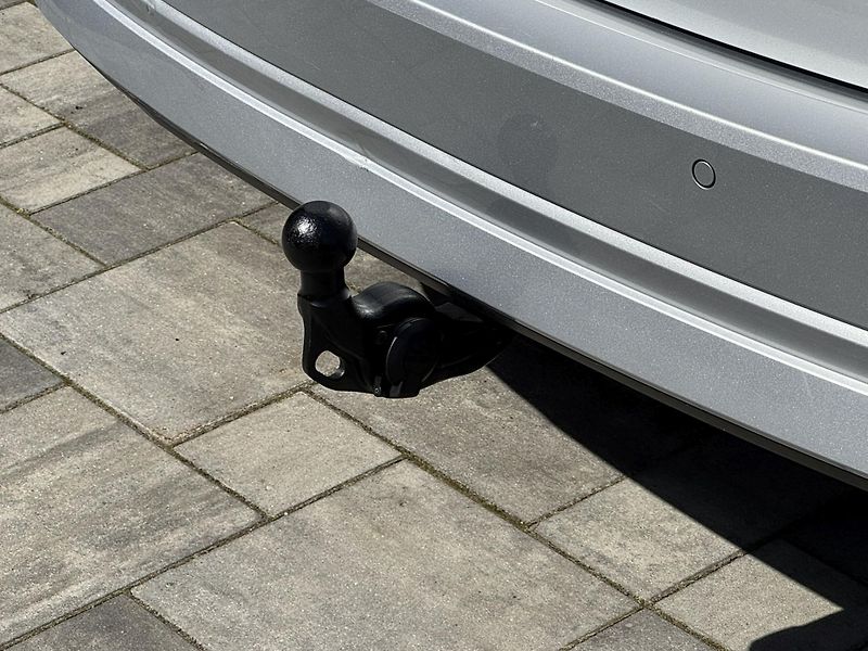 Škoda Octavia 2.0TDI 110kw 4x4 DSG + tažné z - fotka 16 z 46
