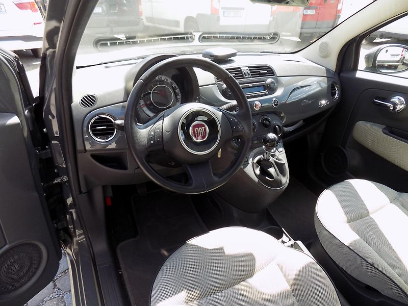 Fiat 500 1,2I 51 KW LOUNGE PANORAMA - fotka 19 z 38