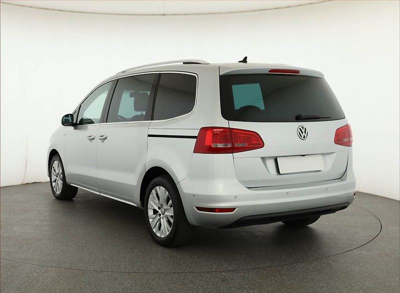 Volkswagen Sharan (2013) 2.0 TDI, 4X4, 7 míst - fotka 4 z 21