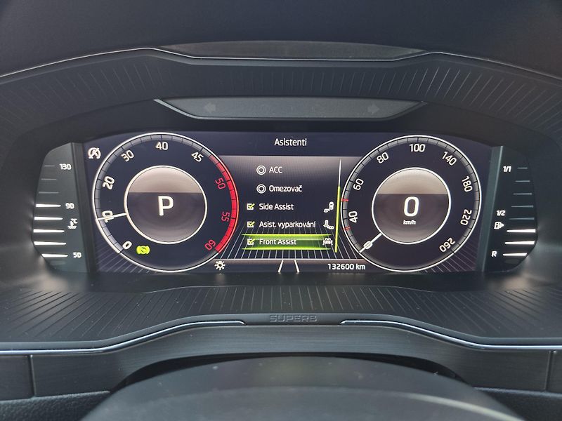 Škoda Superb 2,0 TDI DSG STYLE VIRTUAL NAVI - fotka 32 z 51