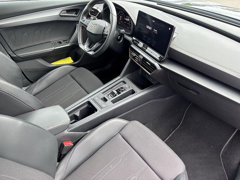 Cupra Formentor (2024) 1.5 TSI DSG - fotka 9 z 28