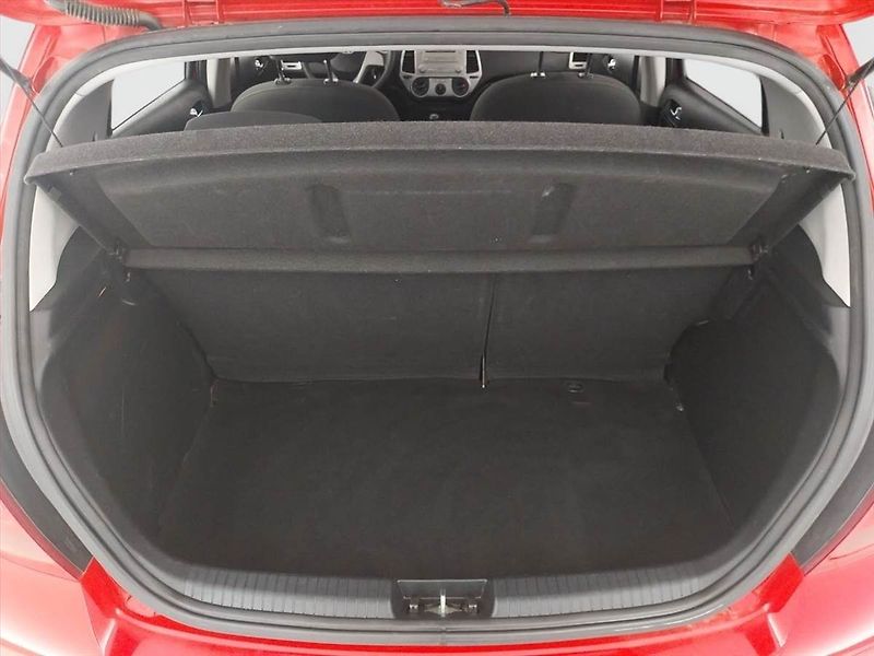 Hyundai i20 (2012) 1.2, ČR,1.maj - fotka 14 z 15