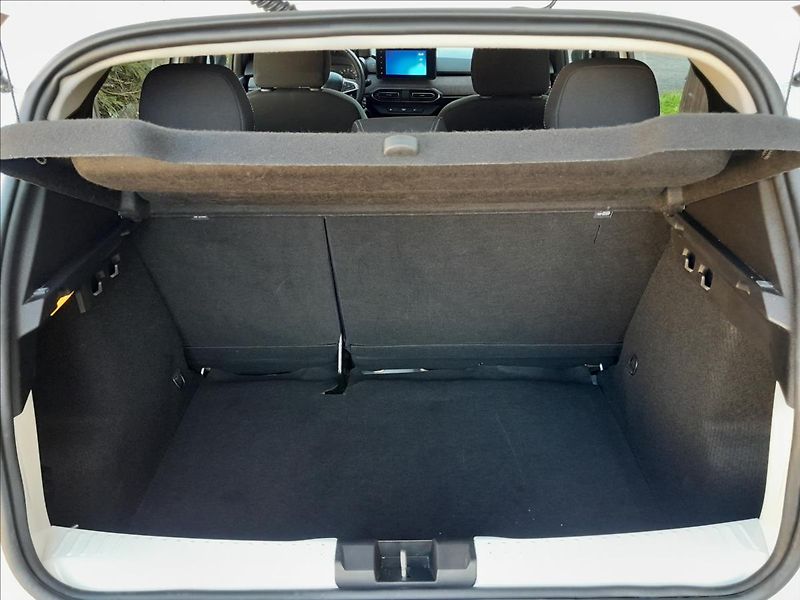 Dacia Sandero 1,0 SCe 49kW - fotka 23 z 48