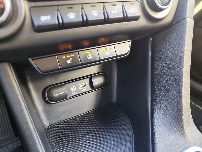 Kia Sportage 1.6 GDI/97kW Exclusive - fotka 21 z 33