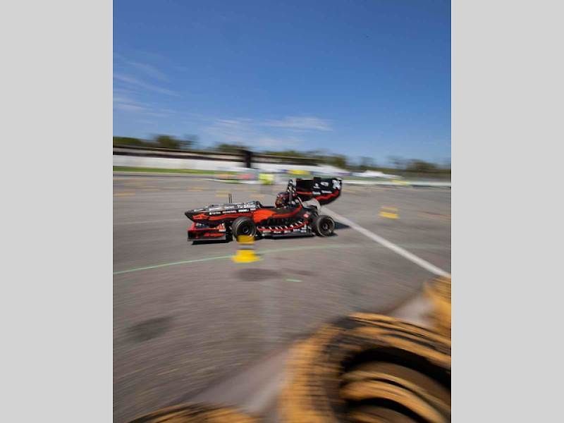 Studentský tým TU Brno Racing je nejlepší mezi českými formulemi. Na snímku Dragon e3.
