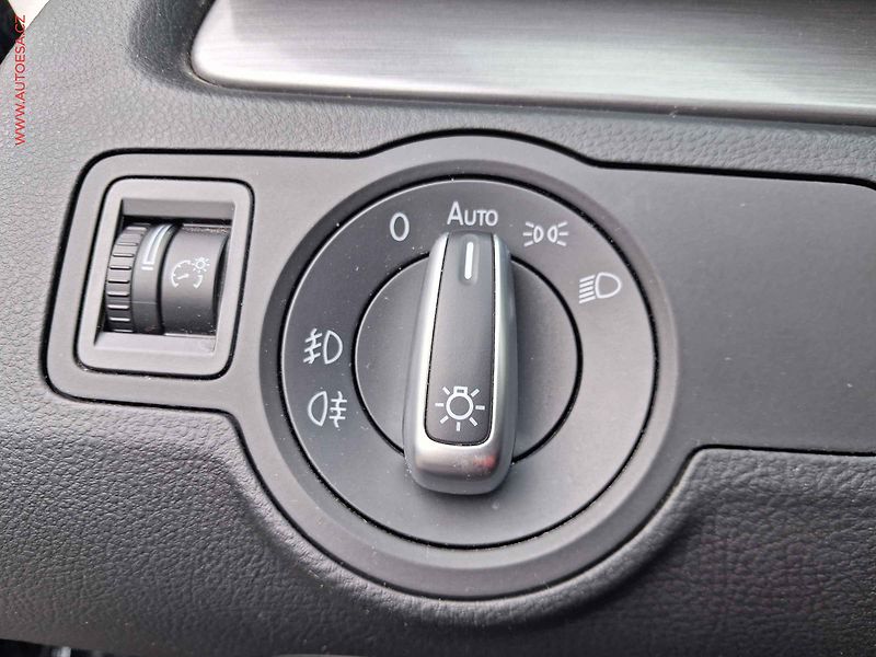 Volkswagen Passat (2014) 2.0 TDi, Comfortline, DSG - fotka 17 z 20