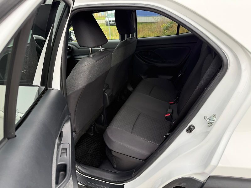Toyota Yaris Cross 1.5 HSD e-CVT Style Tech FWD - fotka 23 z 26