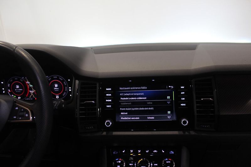 Škoda Kodiaq (2020) 2.0TDI DSG SportLine Display - fotka 27 z 35
