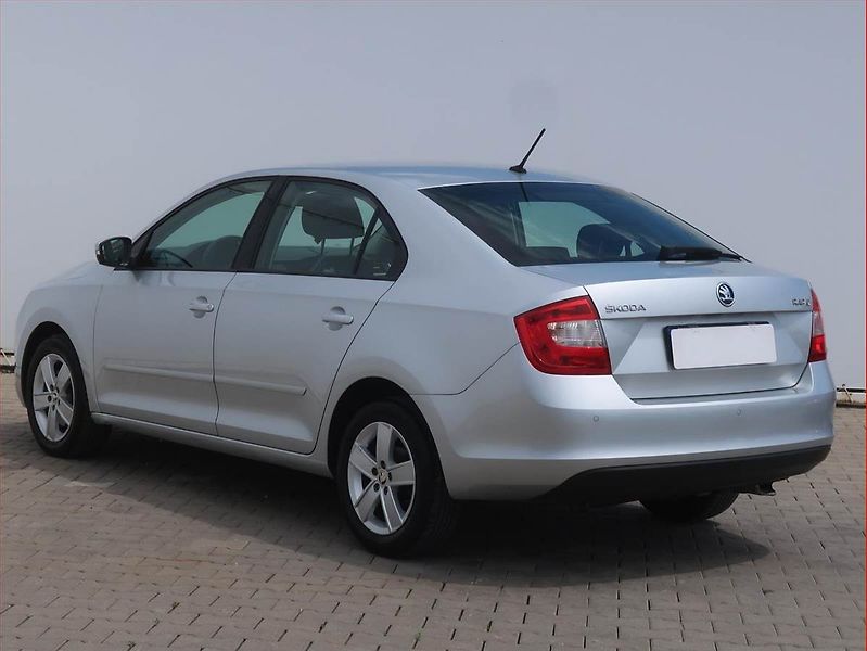 Škoda Rapid (2016) Ambition 1.2 TSI, Serv.kniha - fotka 4 z 16