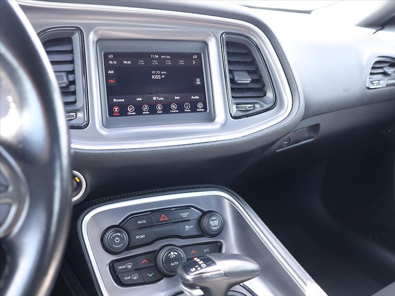 Dodge Challenger 3,6 V6 227kW Automat SXT - fotka 19 z 31