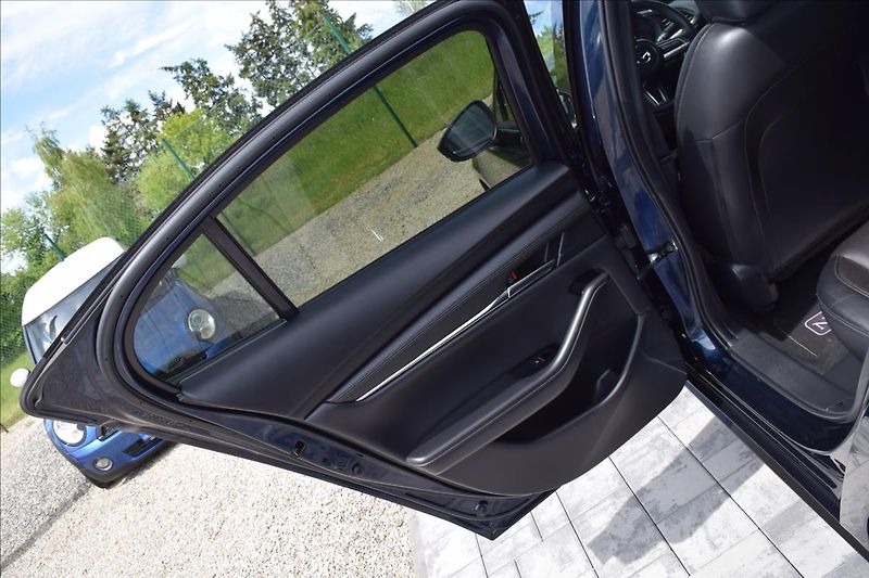 Mazda 3 2,0 i 90KW NÍZKÉ KM KUŽE ALU - fotka 28 z 55
