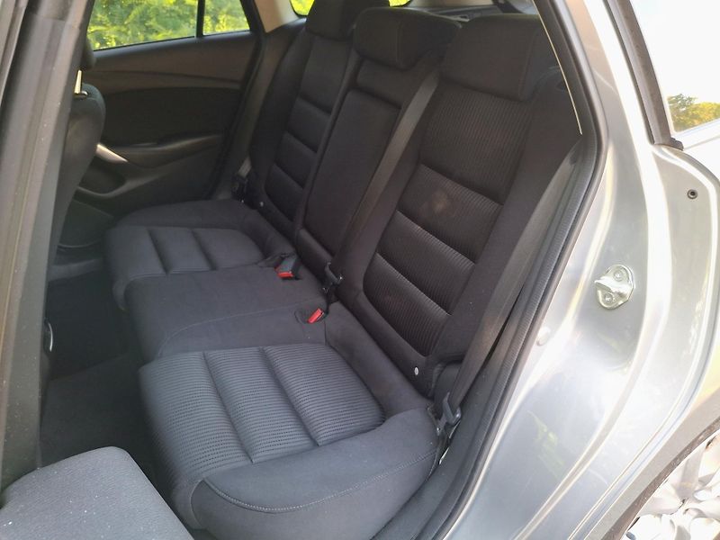 Mazda 6 2.0 benzin 121kw - fotka 14 z 28