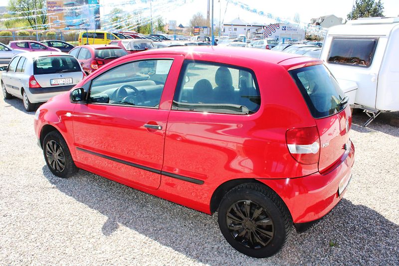 Volkswagen Fox (2006) 1,2i EL.OKNA SERVO ESP CENTRÁL - fotka 5 z 15