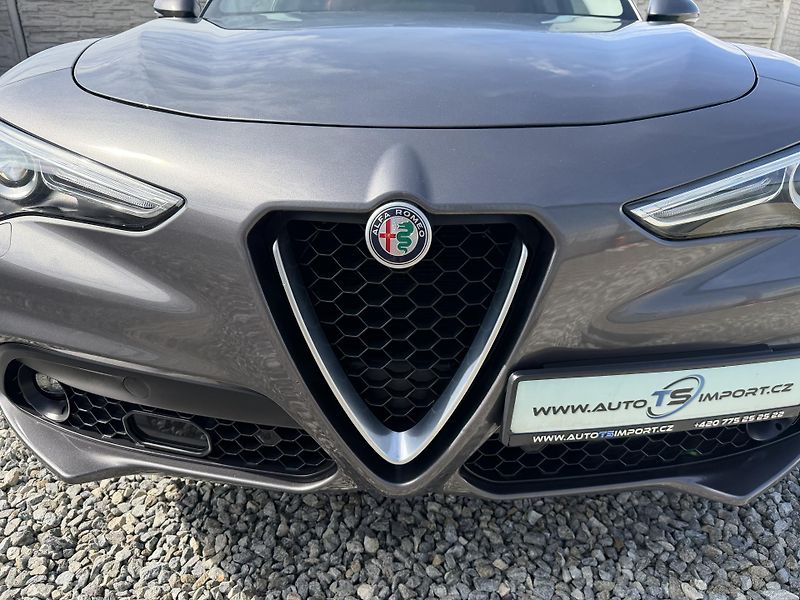 Alfa Romeo Stelvio 2.2JTDM Q4 4x4 210PS VELOCE 1A - fotka 76 z 167