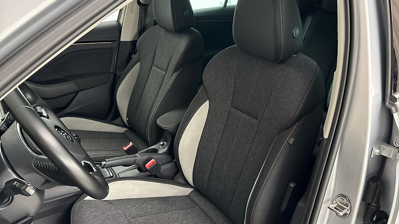 Škoda Scala 1.0 TSI Style - fotka 15 z 26