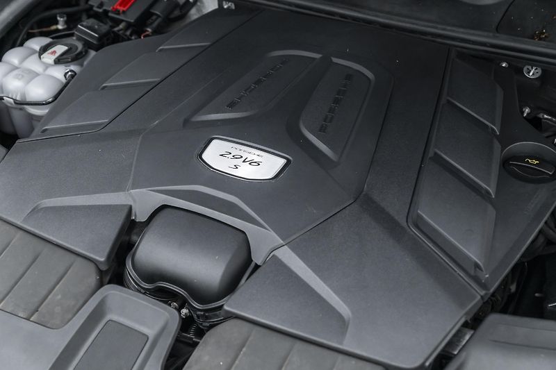 Porsche Cayenne S*Bose*18 sedadla*kůže - fotka 11 z 41