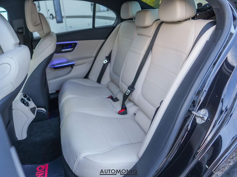 Mercedes-Benz Třídy C (2023) C 300 E Digital Light, Keyless - fotka 9 z 22