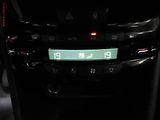 Peugeot 2008 (2018) 1.2, 1.maj,ČR, Výhř.sed. - náhled 15